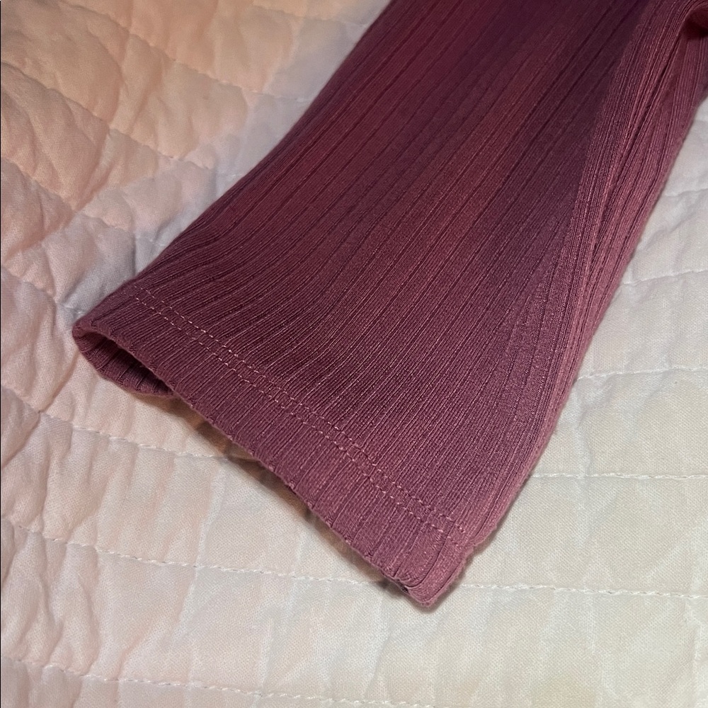Splendid Ribbed Mauve Top - Picture 6 of 6